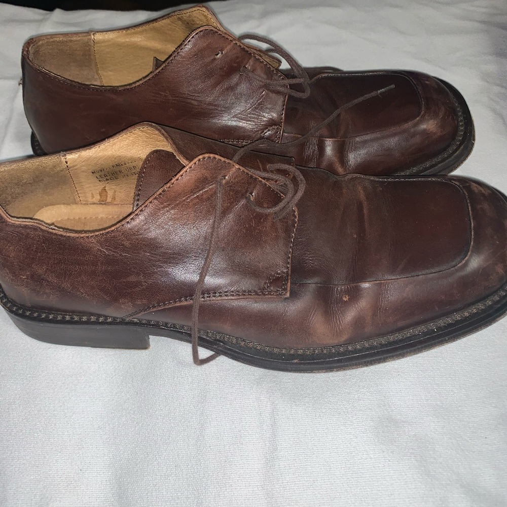 Kenneth Cole size 10 men’s